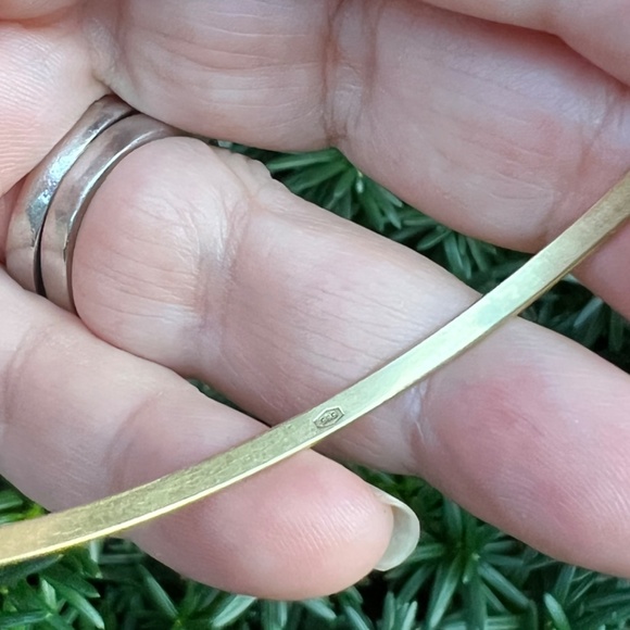 VINTAGE EUROPEAN 14K YELLOW GOLD ORNATE DESIGN BANGLE BRACELET GREAT STACKING - Picture 7 of 16